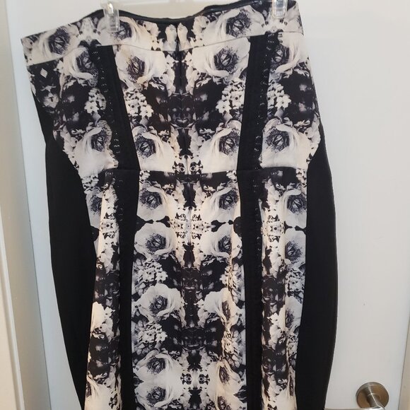 City Chic Lace Affair Strapless Dress. New Without Tags - Picture 5 of 6